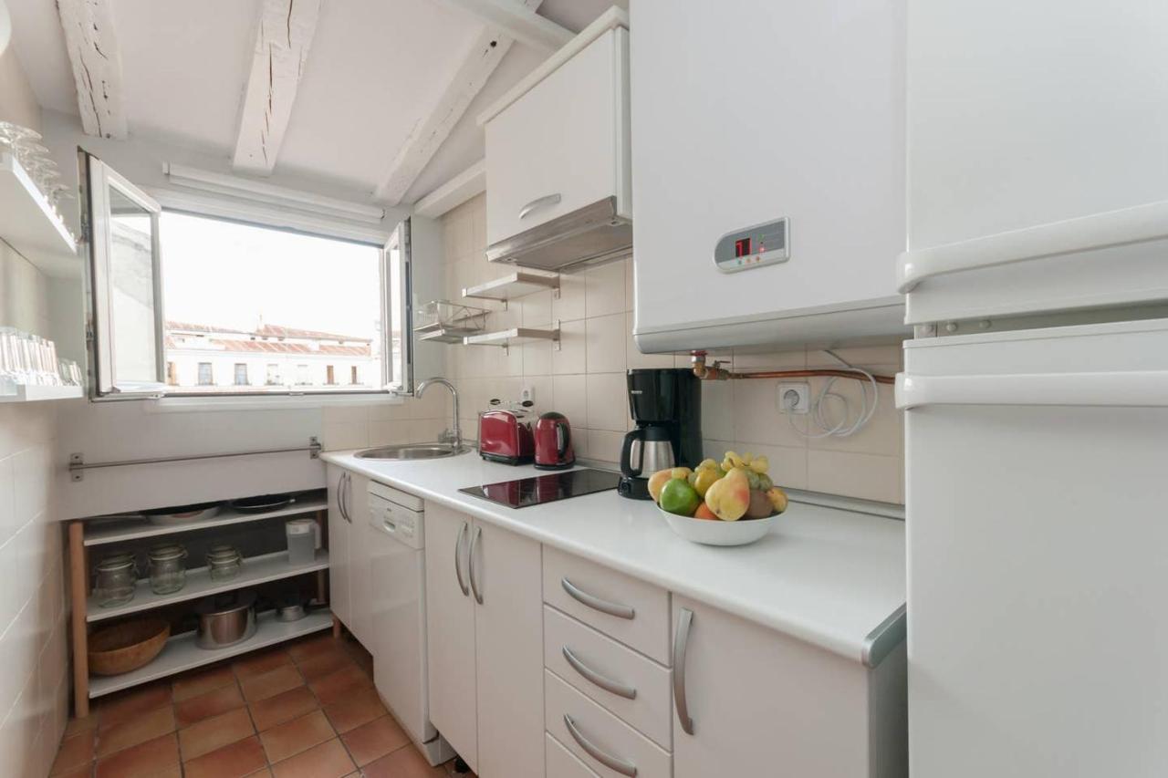 Cozy One-Bedroom Penthhouse La Latina Madrid Exterior photo