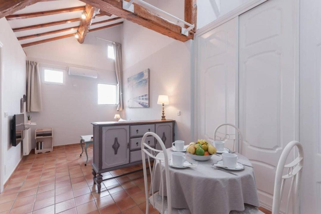 Cozy One-Bedroom Penthhouse La Latina Madrid Exterior photo